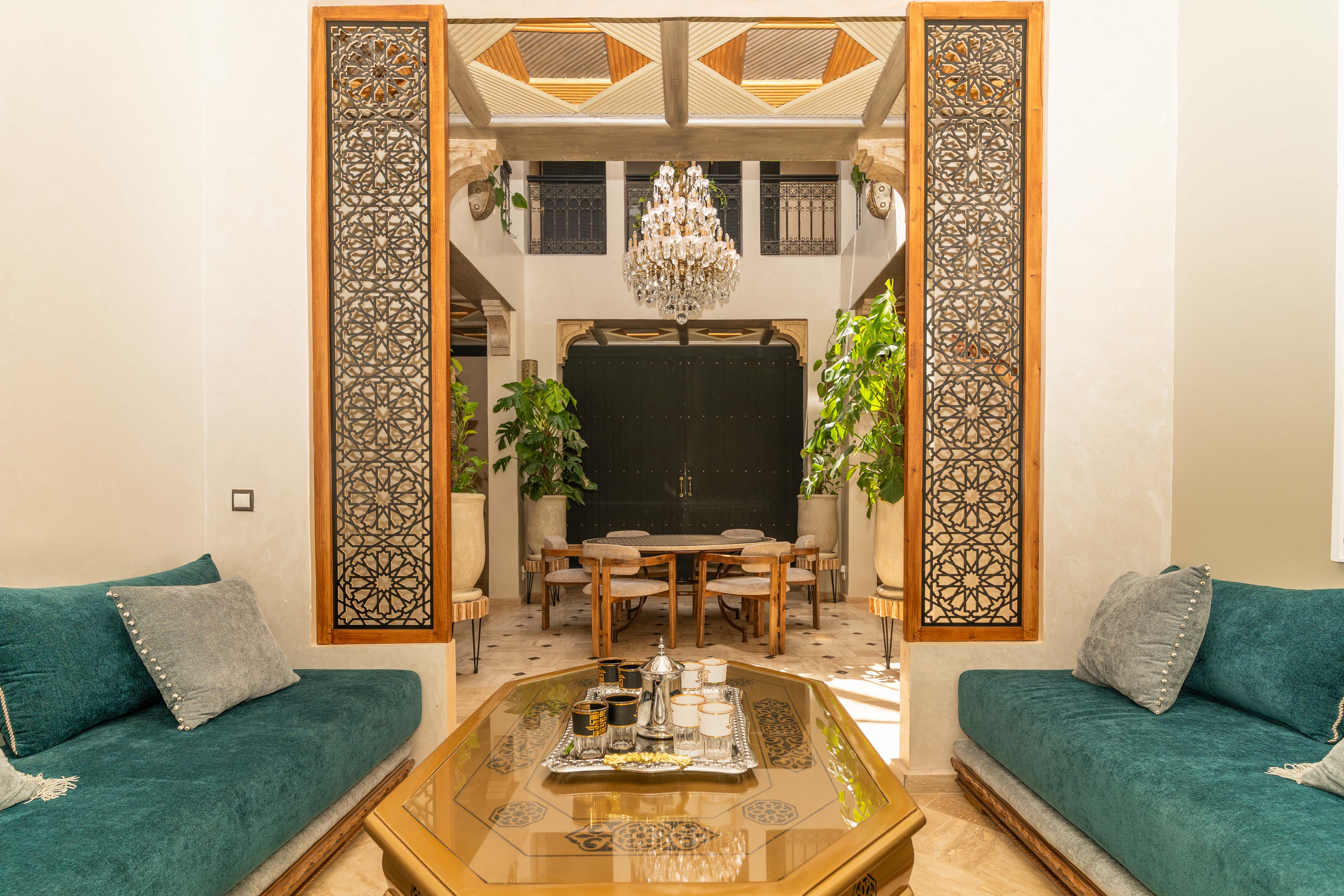 Riad Azzouina